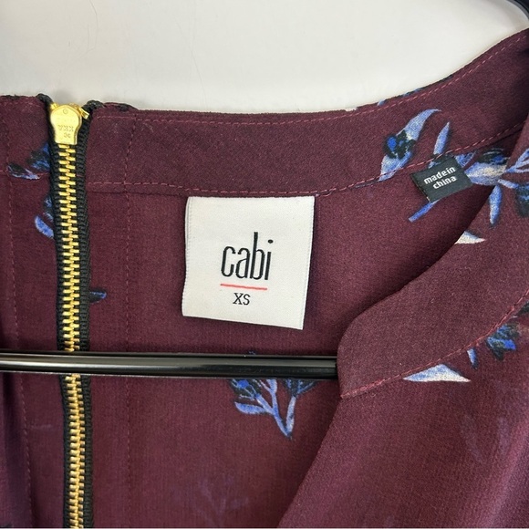 CAbi Icy Floral Burgundy Sleeveless V-neck Flowy Blouse/Tank Size XS - Picture 8 of 11